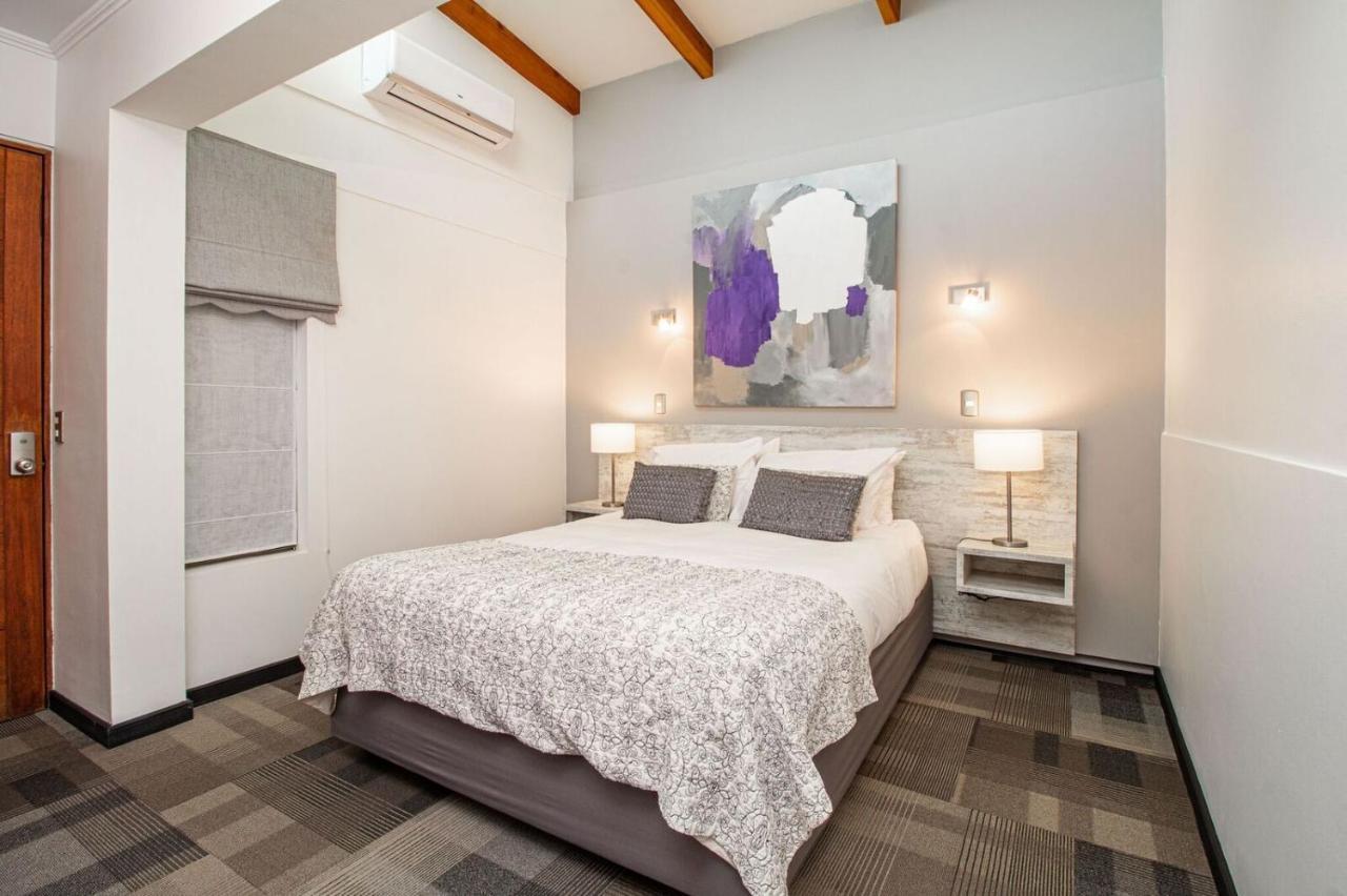 202 Hotel Boutique Angol Екстериор снимка